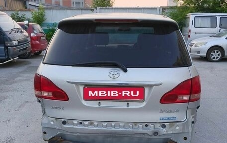 Toyota Ipsum II, 2001 год, 350 000 рублей, 21 фотография
