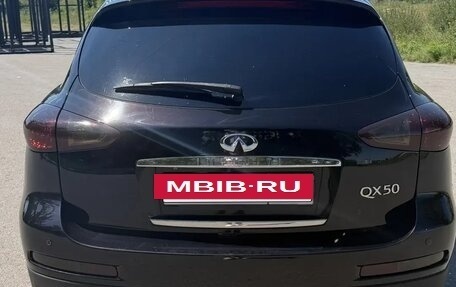 Infiniti QX50 I рестайлинг, 2014 год, 1 780 000 рублей, 3 фотография