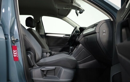 Volkswagen Tiguan II, 2019 год, 2 099 000 рублей, 23 фотография
