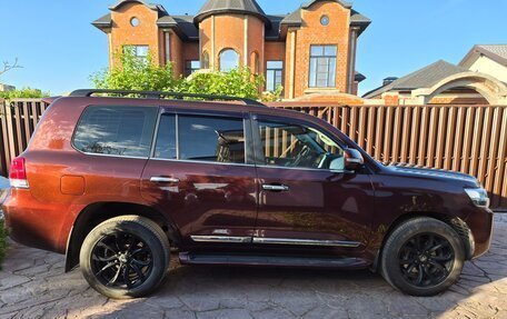 Toyota Land Cruiser 200, 2016 год, 6 900 000 рублей, 5 фотография