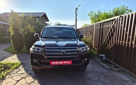 Toyota Land Cruiser 200, 2016 год, 6 900 000 рублей, 2 фотография