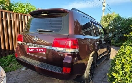 Toyota Land Cruiser 200, 2016 год, 6 900 000 рублей, 3 фотография