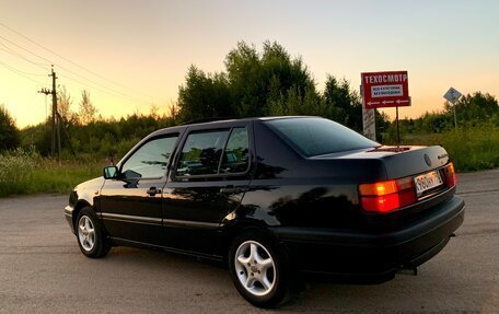 Volkswagen Vento, 1992 год, 422 000 рублей, 3 фотография