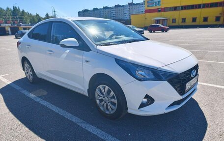Hyundai Solaris II рестайлинг, 2021 год, 1 800 000 рублей, 7 фотография