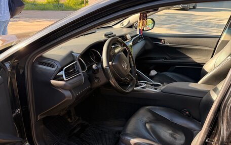 Toyota Camry, 2018 год, 2 550 000 рублей, 4 фотография