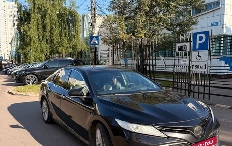 Toyota Camry, 2018 год, 2 550 000 рублей, 8 фотография