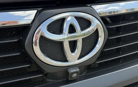 Toyota Hilux VIII, 2022 год, 6 650 000 рублей, 11 фотография