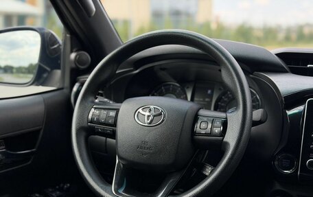 Toyota Hilux VIII, 2022 год, 6 650 000 рублей, 18 фотография