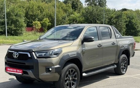 Toyota Hilux VIII, 2022 год, 6 650 000 рублей, 3 фотография