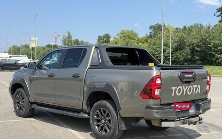 Toyota Hilux VIII, 2022 год, 6 650 000 рублей, 4 фотография