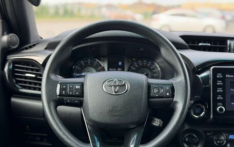 Toyota Hilux VIII, 2022 год, 6 650 000 рублей, 19 фотография