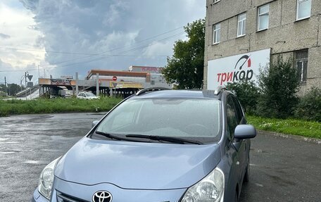 Toyota Verso I, 2011 год, 999 000 рублей, 1 фотография