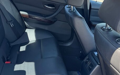 BMW 3 серия, 2010 год, 1 300 000 рублей, 12 фотография
