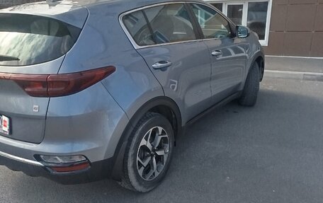 KIA Sportage IV рестайлинг, 2020 год, 2 700 000 рублей, 9 фотография