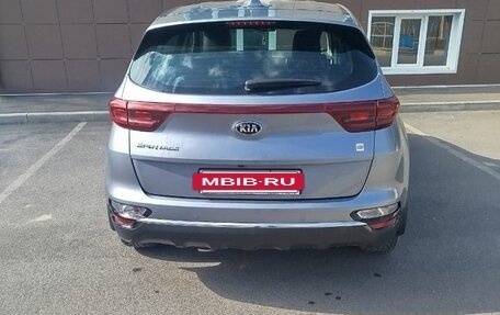 KIA Sportage IV рестайлинг, 2020 год, 2 700 000 рублей, 8 фотография