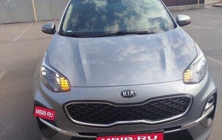 KIA Sportage IV рестайлинг, 2020 год, 2 700 000 рублей, 4 фотография