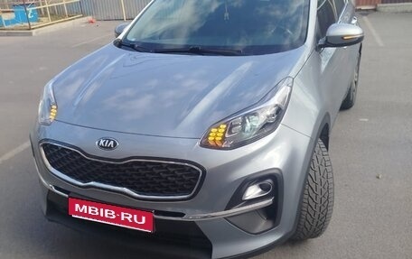 KIA Sportage IV рестайлинг, 2020 год, 2 700 000 рублей, 3 фотография