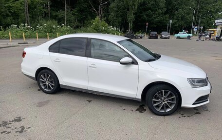 Volkswagen Jetta VI, 2015 год, 920 000 рублей, 2 фотография