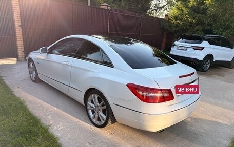 Mercedes-Benz E-Класс, 2011 год, 1 270 000 рублей, 7 фотография