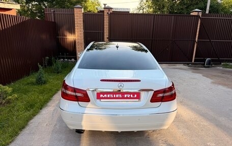 Mercedes-Benz E-Класс, 2011 год, 1 270 000 рублей, 6 фотография