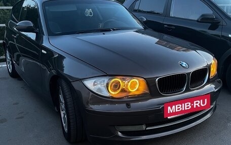 BMW 1 серия, 2008 год, 970 000 рублей, 2 фотография
