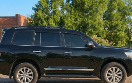 Toyota Land Cruiser 200, 2017 год, 5 200 000 рублей, 4 фотография