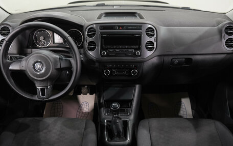 Volkswagen Tiguan I, 2011 год, 899 000 рублей, 18 фотография