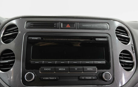 Volkswagen Tiguan I, 2011 год, 899 000 рублей, 24 фотография