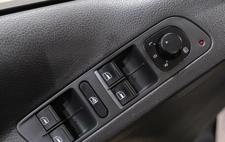 Volkswagen Tiguan I, 2011 год, 899 000 рублей, 30 фотография