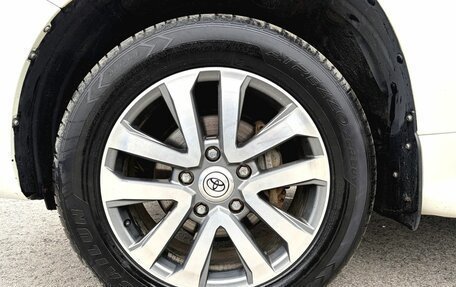 Toyota Land Cruiser 200, 2013 год, 3 550 000 рублей, 7 фотография