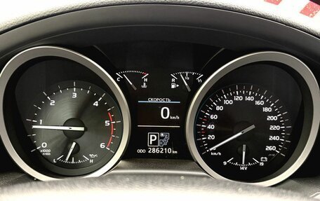 Toyota Land Cruiser 200, 2013 год, 3 550 000 рублей, 10 фотография
