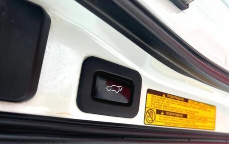 Toyota Land Cruiser 200, 2013 год, 3 550 000 рублей, 24 фотография