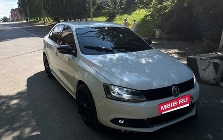 Volkswagen Jetta VI, 2012 год, 950 000 рублей, 2 фотография