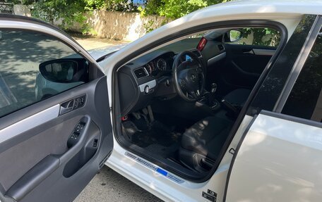 Volkswagen Jetta VI, 2012 год, 950 000 рублей, 10 фотография