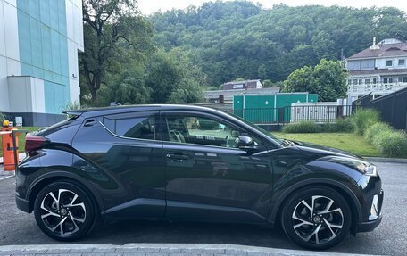 Toyota C-HR I рестайлинг, 2019 год, 2 100 000 рублей, 7 фотография