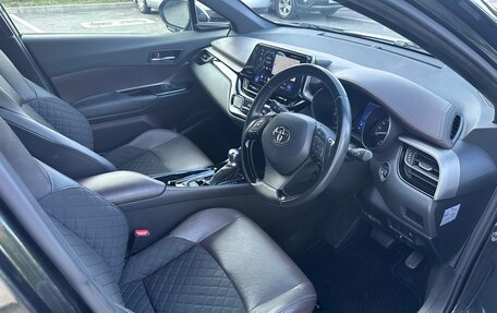 Toyota C-HR I рестайлинг, 2019 год, 2 100 000 рублей, 19 фотография