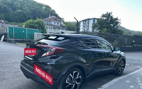 Toyota C-HR I рестайлинг, 2019 год, 2 100 000 рублей, 6 фотография