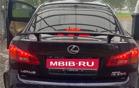 Lexus IS II рестайлинг 2, 2006 год, 1 400 000 рублей, 19 фотография