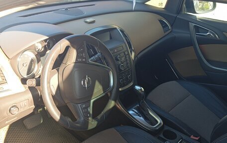 Opel Astra J, 2011 год, 600 000 рублей, 3 фотография