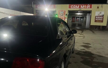 Hyundai Sonata IV рестайлинг, 2005 год, 255 000 рублей, 9 фотография
