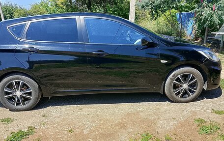 Hyundai Solaris II рестайлинг, 2012 год, 850 000 рублей, 4 фотография
