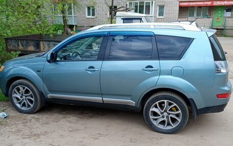 Mitsubishi Outlander III рестайлинг 3, 2007 год, 780 000 рублей, 2 фотография