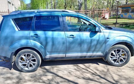 Mitsubishi Outlander III рестайлинг 3, 2007 год, 780 000 рублей, 11 фотография