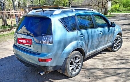 Mitsubishi Outlander III рестайлинг 3, 2007 год, 780 000 рублей, 8 фотография