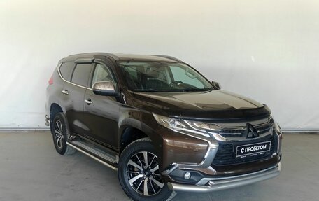 Mitsubishi Pajero Sport III рестайлинг, 2018 год, 2 949 000 рублей, 3 фотография