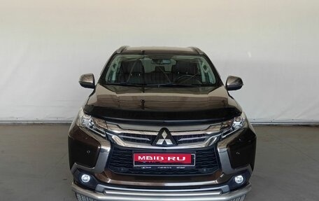 Mitsubishi Pajero Sport III рестайлинг, 2018 год, 2 949 000 рублей, 2 фотография