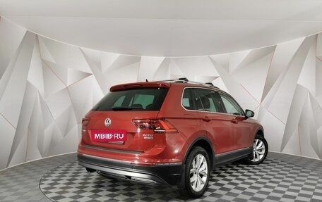 Volkswagen Tiguan II, 2018 год, 1 865 150 рублей, 2 фотография