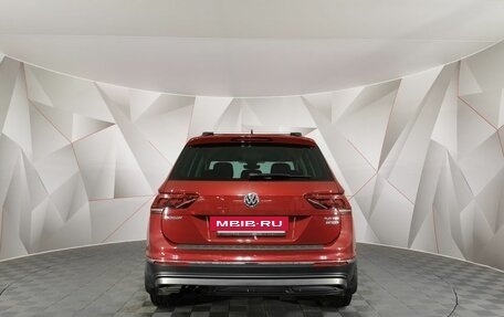Volkswagen Tiguan II, 2018 год, 1 865 150 рублей, 8 фотография