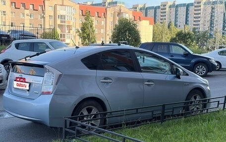 Toyota Prius, 2010 год, 10 000 000 рублей, 4 фотография