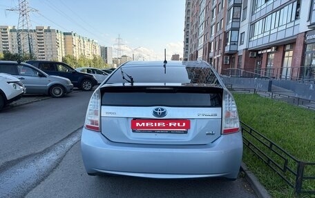 Toyota Prius, 2010 год, 10 000 000 рублей, 3 фотография